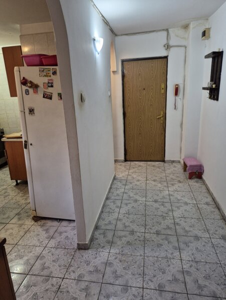 Militari, zona restaurantului Cocosu'Rosu, apartament trei camere,