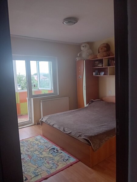 Militari, zona restaurantului Cocosu'Rosu, apartament trei camere,