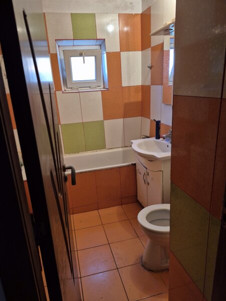 Militari, zona restaurantului Cocosu'Rosu, apartament trei camere,