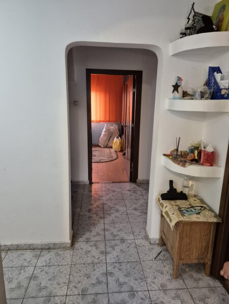 Militari, zona restaurantului Cocosu'Rosu, apartament trei camere,