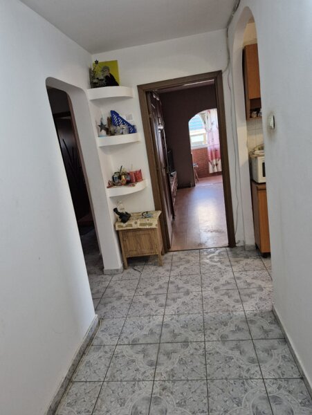 Militari, zona restaurantului Cocosu'Rosu, apartament trei camere,